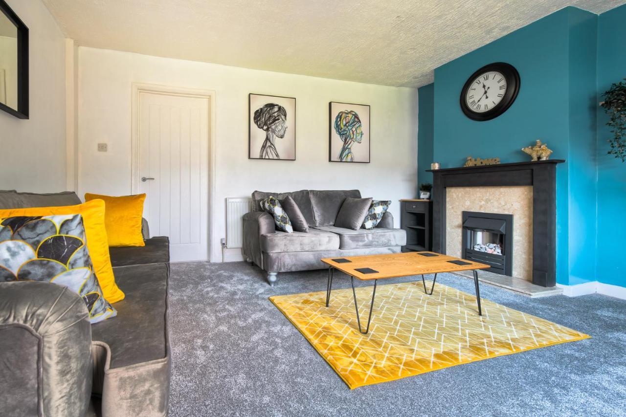 Rookwood House - Spacious Home With Free Parking - Short Stay Leeds Leeds  Exterior photo
